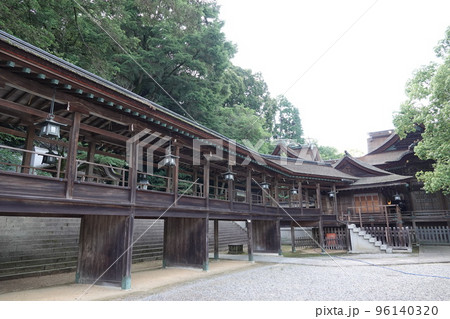 金比羅宮は香川県の像頭山に鎮座する神社です。 金比羅宮は香川県の像頭山に鎮座する神社です。 96140320