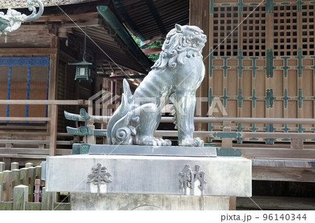 金比羅宮は香川県の像頭山に鎮座する神社です。 金比羅宮は香川県の像頭山に鎮座する神社です。 96140344