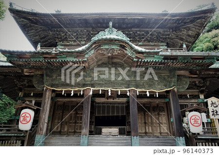 金比羅宮は香川県の像頭山に鎮座する神社です。 96140373
