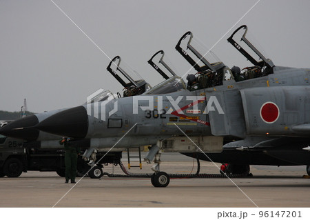 航空自衛隊のF-4ファントム戦闘機（2008年那覇基地航空祭：この機種は現在既に退役済み） 96147201