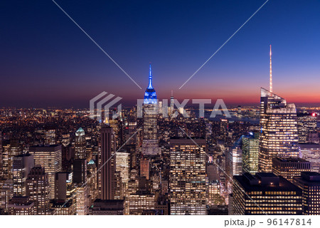【米国の風景」ニューヨーク・マンハッタンの夕景 96147814