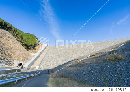 《福岡県》小石原川ダム(令和あさくら湖) 朝倉市 《福岡県》小石原川ダム(令和あさくら湖) 朝倉市 96149312