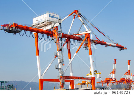 神戸ポートアイランドの大型クレーン 神戸ポートアイランドの大型クレーン 96149723