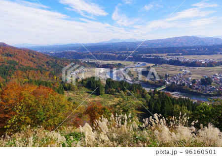 新潟県津南町にある川の展望台からの眺望 96160501
