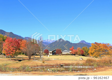 秋の安曇野ちひろ公園 秋の安曇野ちひろ公園 96162467