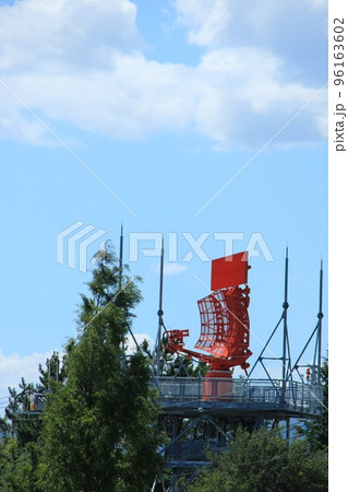 大阪国際空港(伊丹空港)近くにあるレーダー 96163602