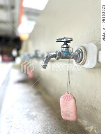 日本の水不足問題を考える 96163625