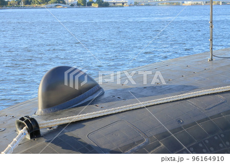 潜水艦艦首の逆探ソナー　ソナー　集音器　潜水艦 96164910
