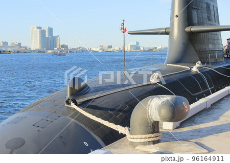 潜水艦艦首の逆探ソナー ソナー 集音器 潜水艦 潜水艦艦首の逆探ソナー ソナー 集音器 潜水艦 96164911