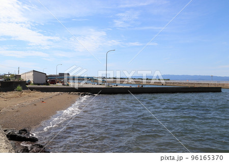 松原駅前の波止場にて（長崎県大村市） 96165370