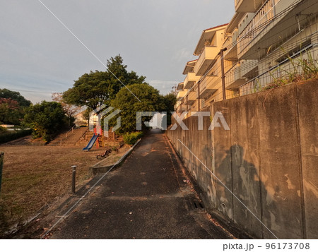 市営団地 96173708