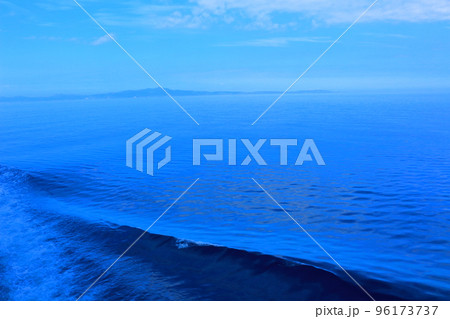 北海道紀行 礼文島行きフェリーの船上から 北海道紀行 礼文島行きフェリーの船上から 96173737