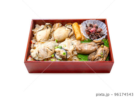 お持ち帰り牡蠣飯のお弁当【白背景・切り抜き】 お持ち帰り牡蠣飯のお弁当【白背景・切り抜き】 96174543