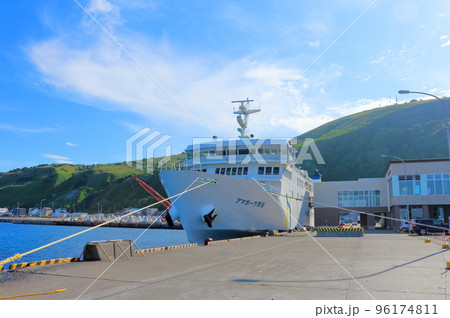 北海道紀行　稚内行きフェリーの船上から　礼文島 96174811