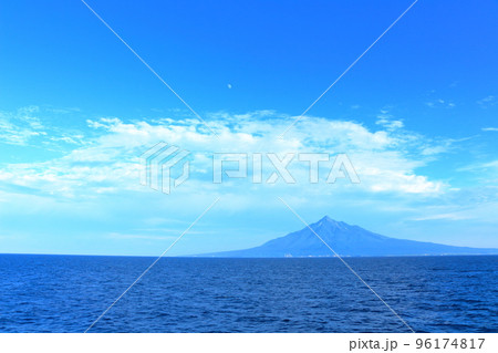北海道紀行　稚内行きフェリーの船上から　礼文島 96174817