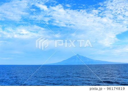 北海道紀行　稚内行きフェリーの船上から　礼文島 96174819