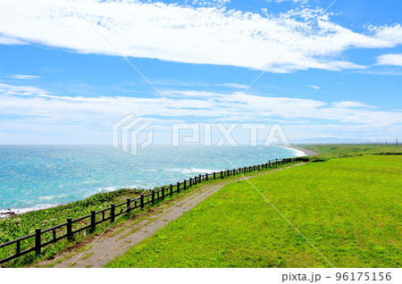 北海道紀行　オホーツク海の海岸と慰霊碑　さるふつ公園 96175156