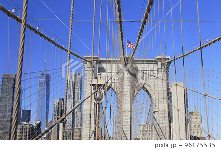Brooklyn Bridge and Lower Manhattan skyline in New York City, USA Brooklyn Bridge and Lower Manhattan skyline in New York City, USA 96175535