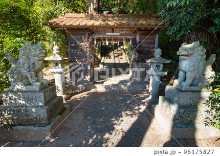 日谷神社　随神門　鳥取県日野郡日南町笠木 96175827