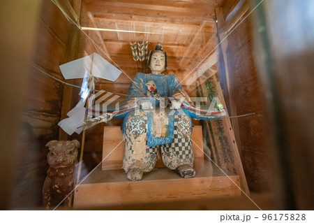 日谷神社　随神門　鳥取県日野郡日南町笠木 96175828