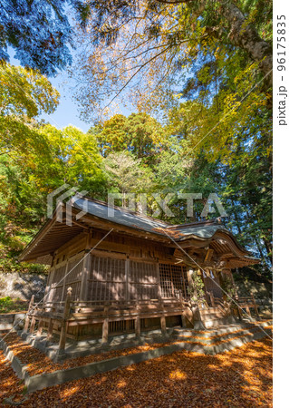 日谷神社　拝殿　鳥取県日野郡日南町笠木 96175835