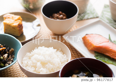 嬉しいおいしい新米で朝ごはん 嬉しいおいしい新米で朝ごはん 96177817