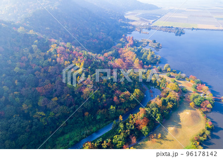 ドローン撮影|紅葉が美しくキャンプもできる曽根沼公園|滋賀県彦根市 ドローン撮影|紅葉が美しくキャンプもできる曽根沼公園|滋賀県彦根市 96178142