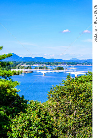 天草五橋と夏の海 96178676