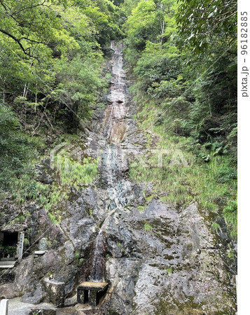 滝 滝 96182885