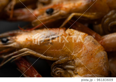 芝エビの素揚げ 96183609