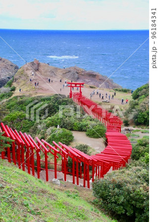 元乃隅神社・もとのすみじんじゃ(山口県・長門市) 元乃隅神社・もとのすみじんじゃ(山口県・長門市) 96184341