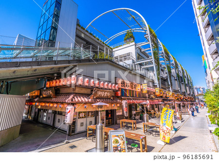 日本の東京都市景観 10月。忍び寄る新たな変異株…屋外での感染リスクはほぼないが…渋谷横丁=26日 日本の東京都市景観 10月。忍び寄る新たな変異株…屋外での感染リスクはほぼないが…渋谷横丁=26日 96185691