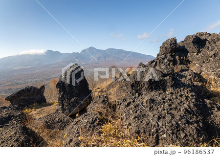 野辺山高原平沢峠　獅子岩と八ヶ岳 96186537