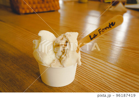 奄美大島　ジェラート屋さん 96187419