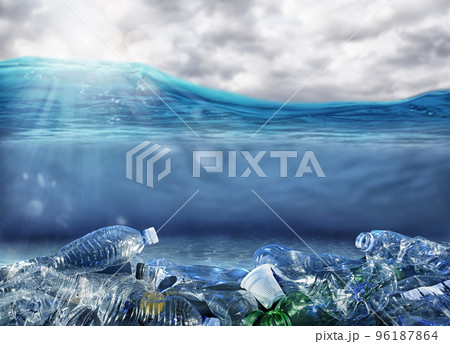 Problem of plastic pollution under the sea 96187864