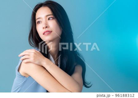 女性　ビューティー　美容　スキンケア 96188312