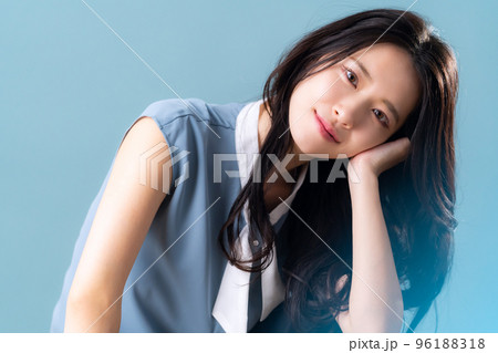 女性　ビューティー　美容　スキンケア 96188318