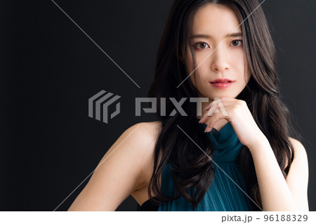 女性　ビューティー　美容　スキンケア 96188329