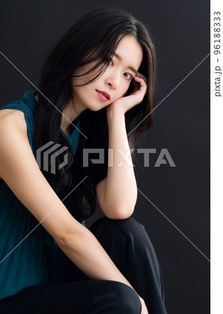 女性　ビューティー　美容　スキンケア 96188333