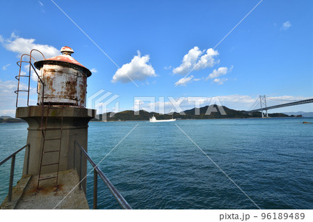 広島県尾道市因島 大浜埼潮流信号所の検潮所 広島県尾道市因島 大浜埼潮流信号所の検潮所 96189489