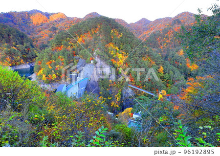 紅葉名所 瀬戸合峡/栃木県日光市川俣 紅葉名所 瀬戸合峡/栃木県日光市川俣 96192895
