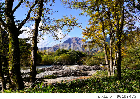梓川右岸道より焼岳を望む 96193475