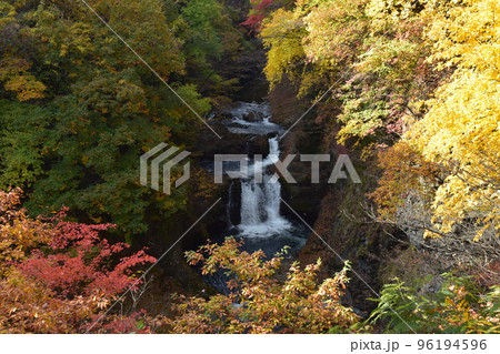 東北 宮城県 仙台市の作並温泉・鳳鳴四十八滝・ニッカウヰスキー宮城峡蒸留所 東北 宮城県 仙台市の作並温泉・鳳鳴四十八滝・ニッカウヰスキー宮城峡蒸留所 96194596