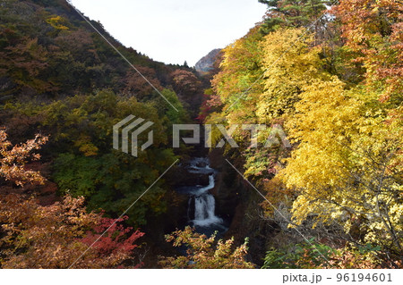 東北 宮城県 仙台市の作並温泉・鳳鳴四十八滝・ニッカウヰスキー宮城峡蒸留所 東北 宮城県 仙台市の作並温泉・鳳鳴四十八滝・ニッカウヰスキー宮城峡蒸留所 96194601