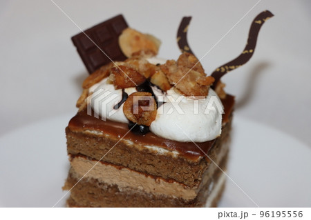 ケーキ 96195556