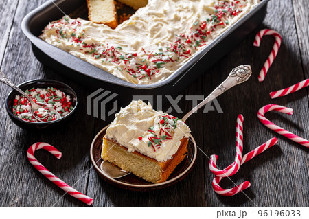 vanilla sheet cake with frosting, top view 96196033