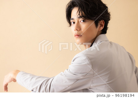 メンズビューティイメージ　 96198194