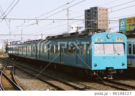 留置線に停車する秩父鉄道の1000系 96198227
