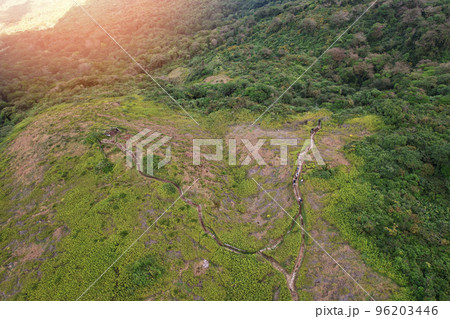 People in hiking path in Mombacho 96203446