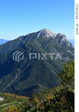 南アルプス甲斐駒ヶ岳・摩利支天の秋 96205923